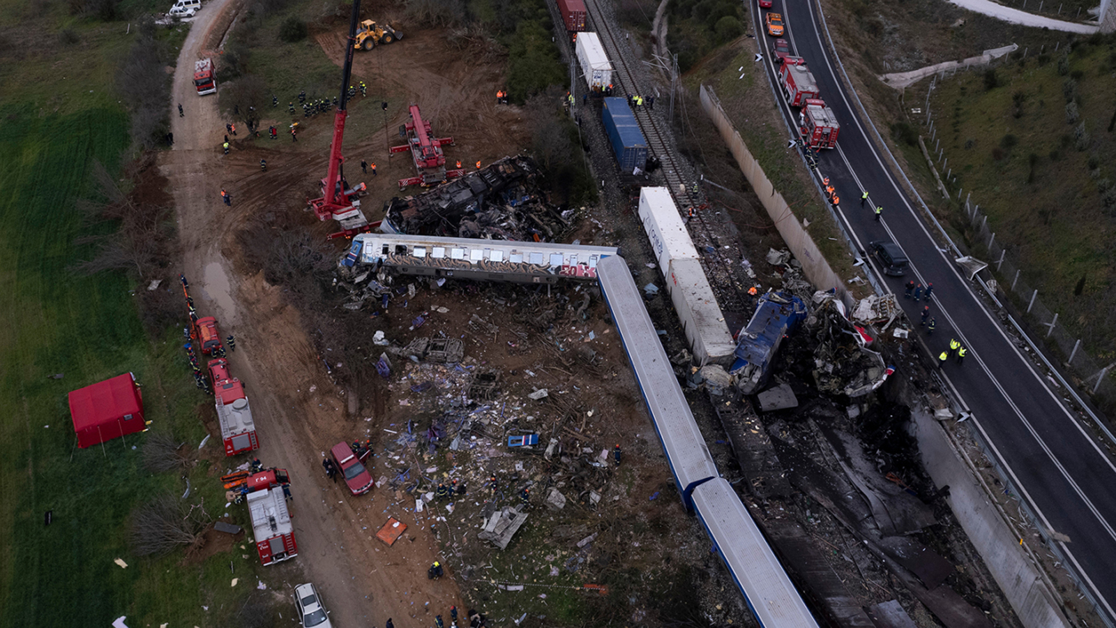 Τραγωδία στα Τέμπη: Σύγκρουση τρένων, 32 νεκροί και 53 τραυματίες